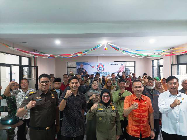 Pelaksanaan kegiatan
Penyuluhan Hukum/Kadarkum Kelurahan Cibabat Kecamatan Cimahi Utara pada hari Kamis
tanggal 27 Juli 2023 pada pukul 08.30WIB s.d selesai dilaksanakan di Aula Kelurahan
Cibabat. 